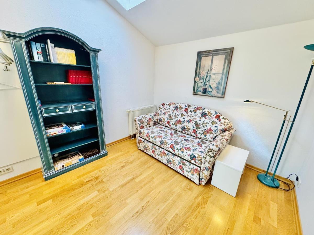 Sonnenaufgang, Direkt Am Alten Strom Rostock